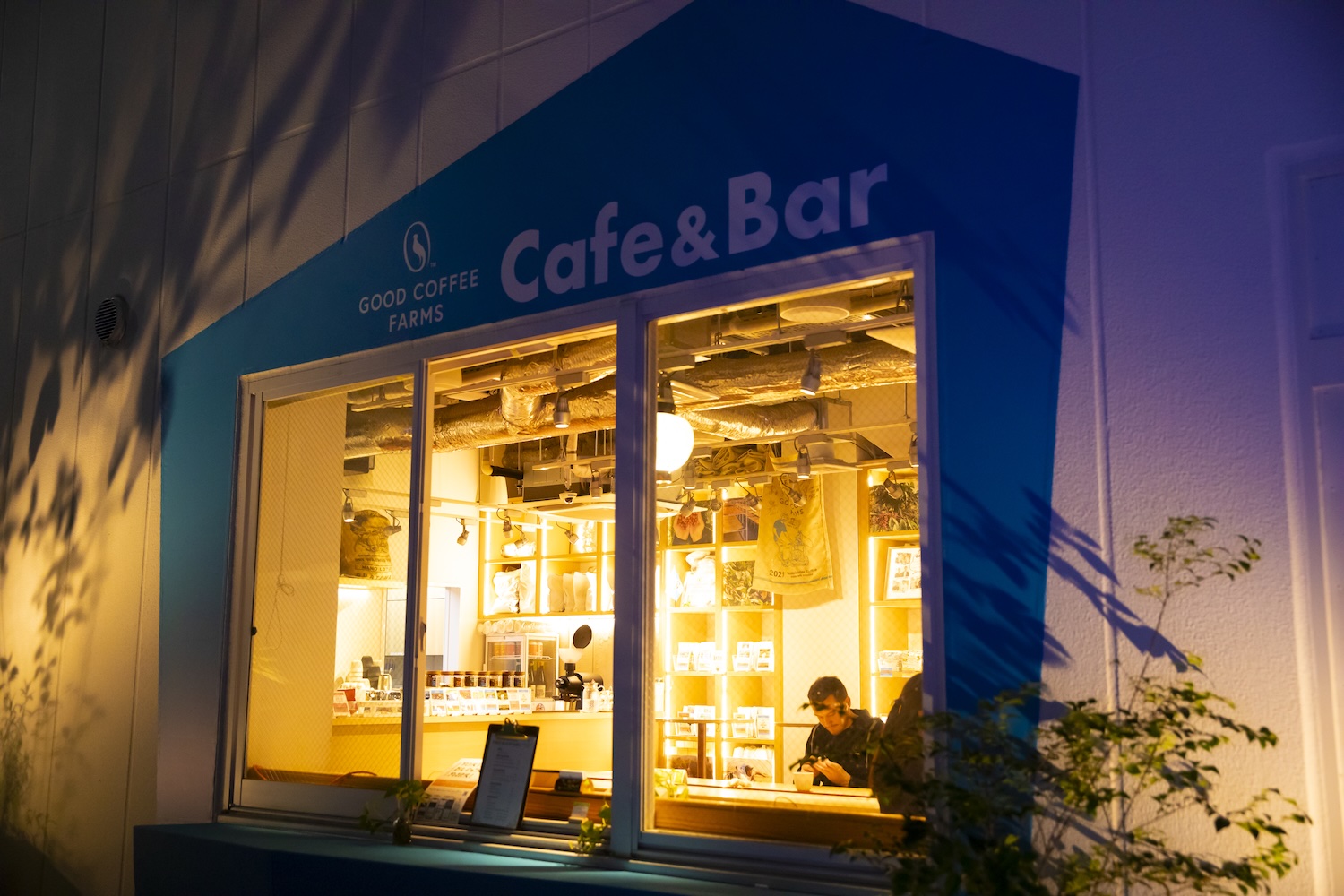 GOOD COFFE FARMSの窓カウンター